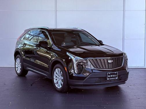2022 Cadillac XT4 Luxury