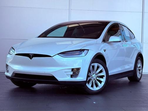 2020 Tesla Model X Long Range Plus Dual Motor All-Wheel Drive