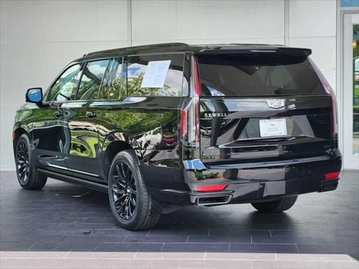 2023 Cadillac Escalade ESV Sport Platinum