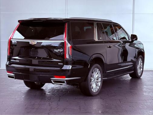 2021 Cadillac Escalade ESV Premium Luxury