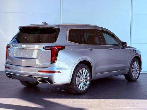 2024 Cadillac XT6 Premium Luxury FWD