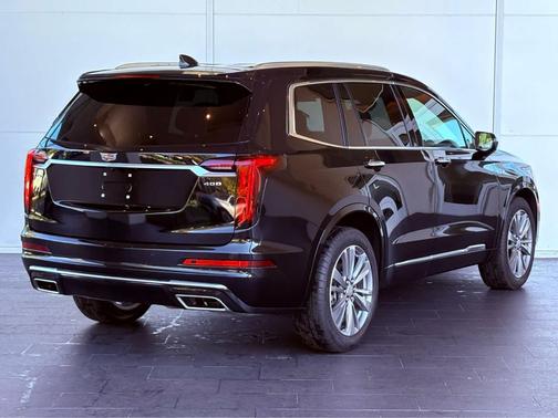 2025 Cadillac XT6 Premium Luxury FWD