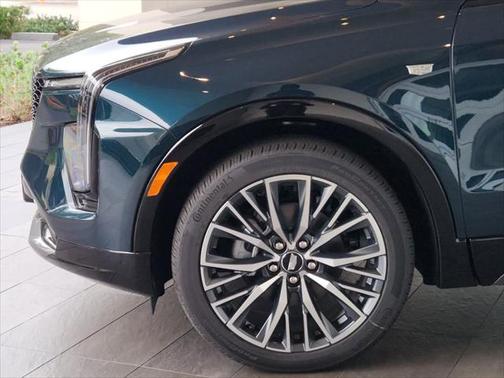2025 Cadillac XT4 Sport