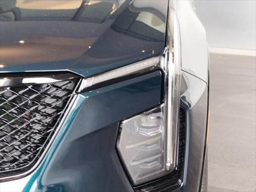 2025 Cadillac XT4 Sport