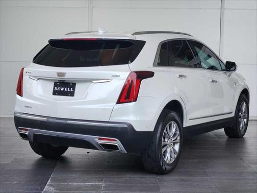 2022 Cadillac XT5 Premium Luxury