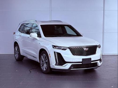 2022 Cadillac XT6 Premium Luxury FWD
