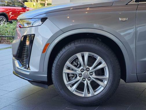 2025 Cadillac XT6 Luxury FWD