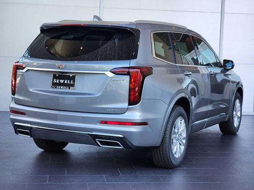 2025 Cadillac XT6 Luxury FWD