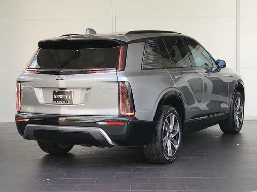 Argent Silver Metallic 2026 Cadillac VISTIQ Sport