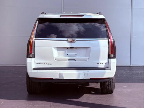 2019 Cadillac Escalade Luxury