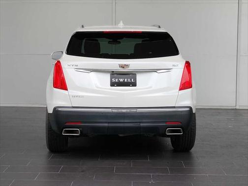 2017 Cadillac XT5 Base
