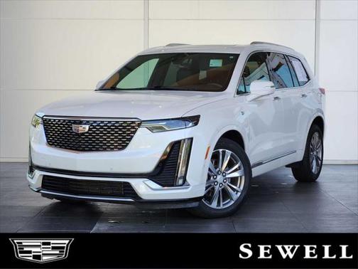 2022 Cadillac XT6 Premium Luxury FWD