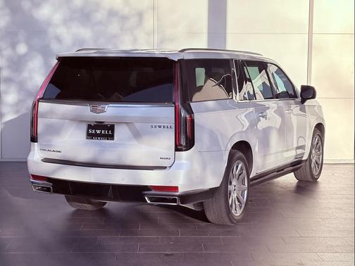 2023 Cadillac Escalade ESV Premium Luxury Platinum
