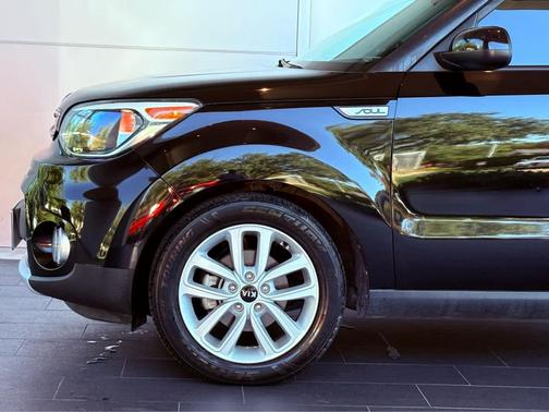 2019 Kia Soul +