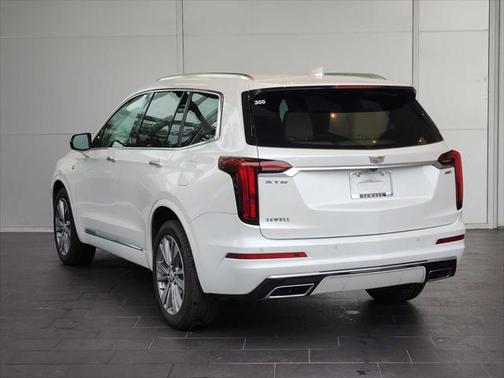 2024 Cadillac XT6 Premium Luxury FWD