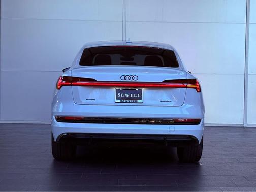 2022 Audi e-tron Sportback S line Premium