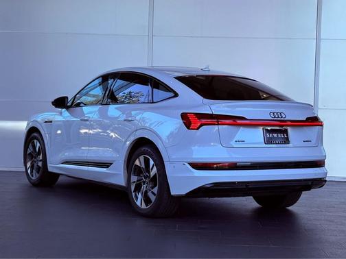 2022 Audi e-tron Sportback S line Premium