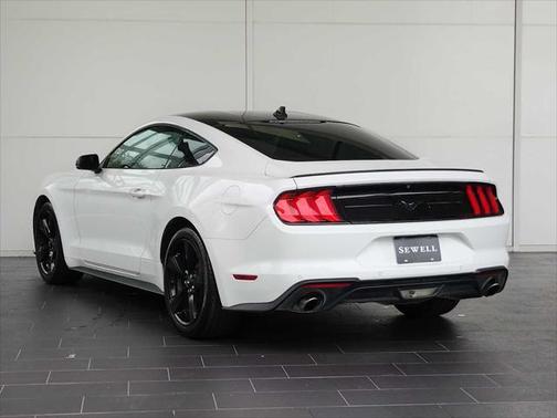 2022 Ford Mustang EcoBoost Premium