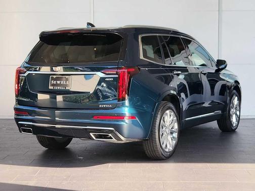 2025 Cadillac XT6 Premium Luxury FWD