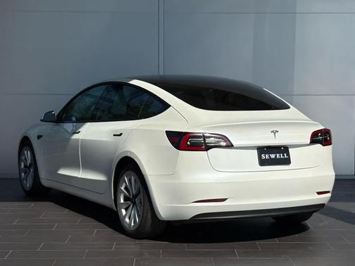 2023 Tesla Model 3 Standard Range
