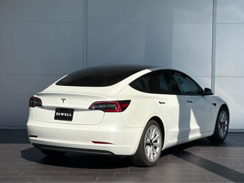 2023 Tesla Model 3 Standard Range