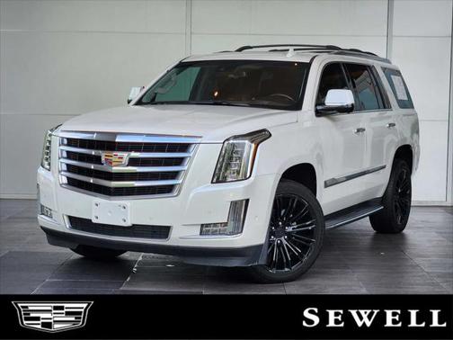2017 Cadillac Escalade Luxury