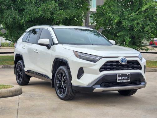2022 Toyota RAV4 Hybrid SE