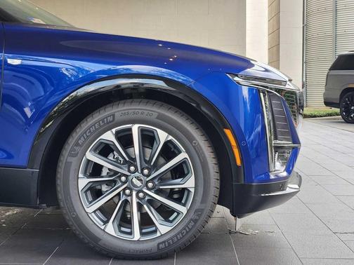 2025 Cadillac LYRIQ Sport