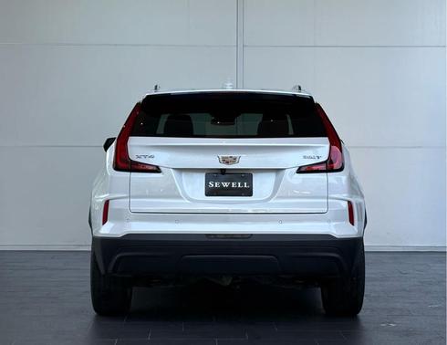 2024 Cadillac XT4 Luxury