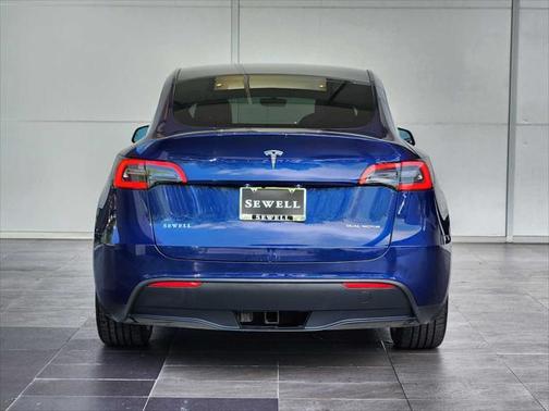 2023 Tesla Model Y AWD