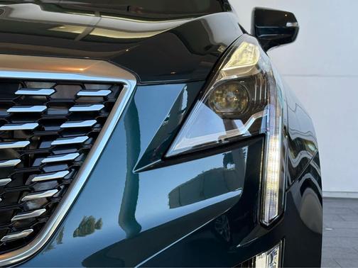 2025 Cadillac XT5 Luxury