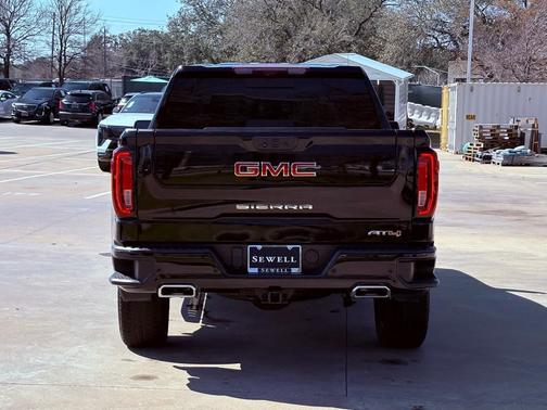 2024 GMC Sierra 1500 AT4