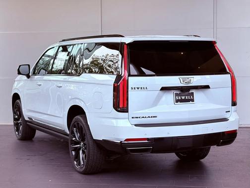 2026 Cadillac Escalade ESV Sport Platinum