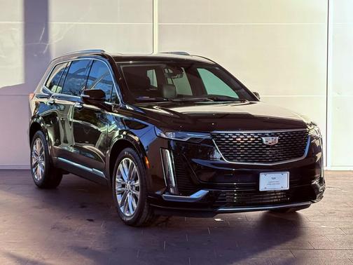 2023 Cadillac XT6 Premium Luxury FWD