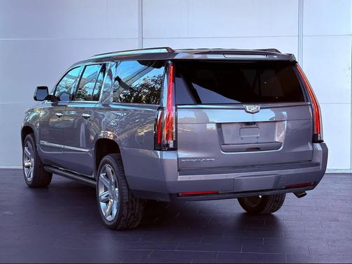 2018 Cadillac Escalade ESV Premium Luxury