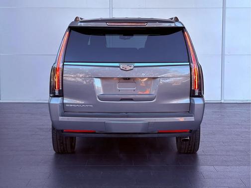 2018 Cadillac Escalade ESV Premium Luxury