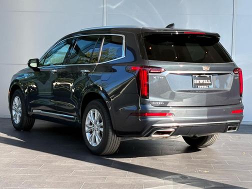 2023 Cadillac XT6 Luxury FWD