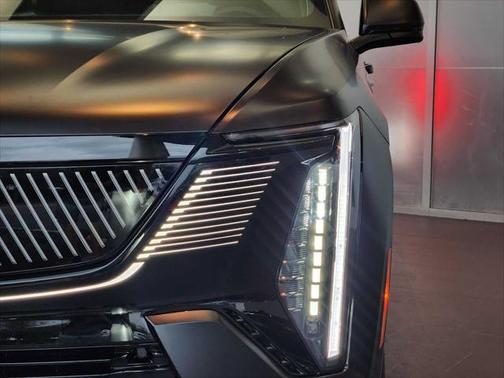 2025 Cadillac Escalade IQ Luxury 2