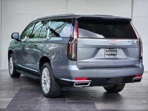 2022 Cadillac Escalade ESV Premium Luxury
