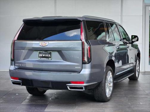 2022 Cadillac Escalade ESV Premium Luxury
