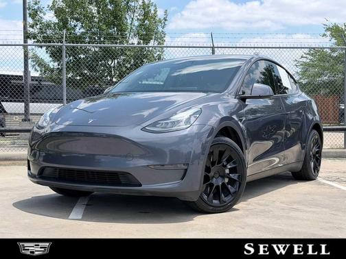 Midnight Silver Metallic 2023 Tesla Model Y AWD