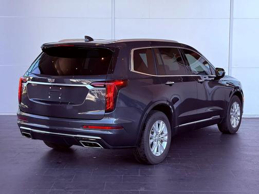 2023 Cadillac XT6 Luxury FWD