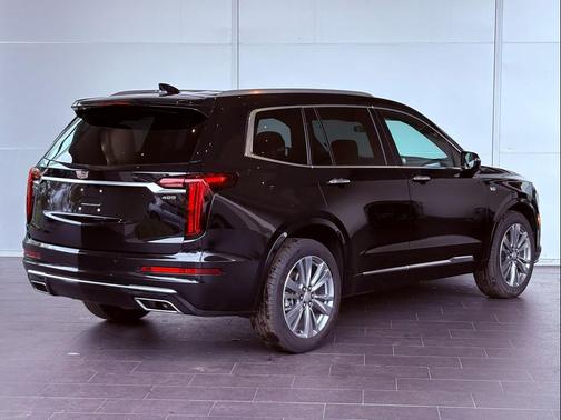 2025 Cadillac XT6 Premium Luxury FWD