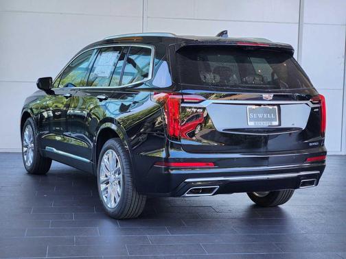 2025 Cadillac XT6 Premium Luxury FWD