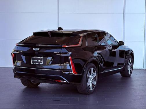 2024 Cadillac LYRIQ Tech