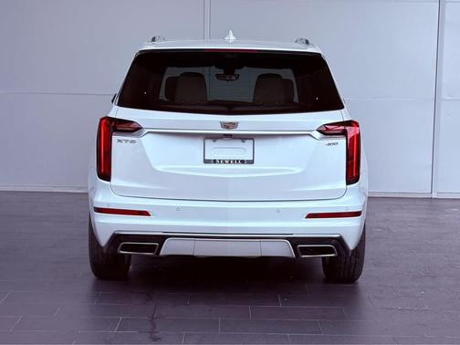 2024 Cadillac XT6 Premium Luxury FWD