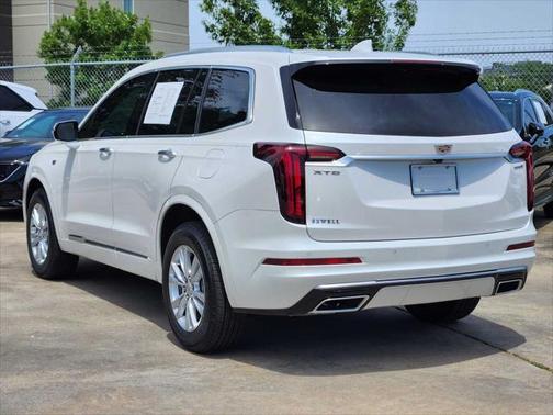 2025 Cadillac XT6 Luxury FWD