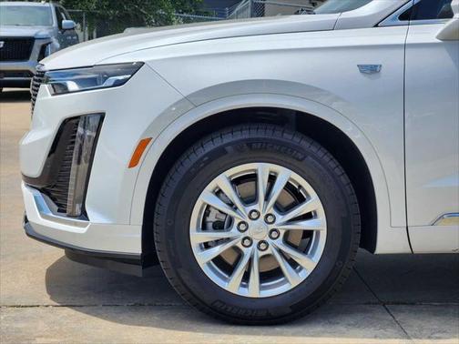 2025 Cadillac XT6 Luxury FWD