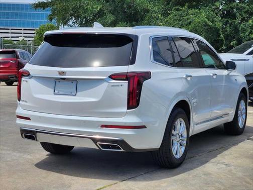 2025 Cadillac XT6 Luxury FWD