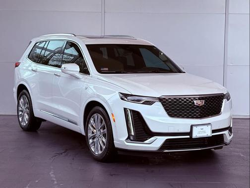 2023 Cadillac XT6 Premium Luxury FWD